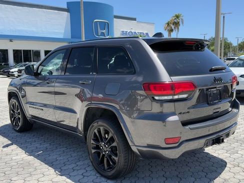 Used 2021 Jeep Grand Cherokee Laredo X AWD/4WD image 10