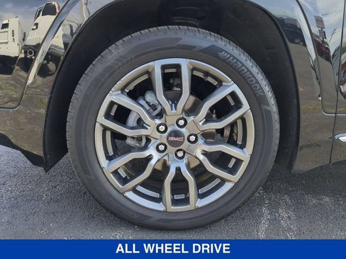 Used 2024 GMC Terrain Denali w/ Black Diamond Edition AWD/4WD image 25