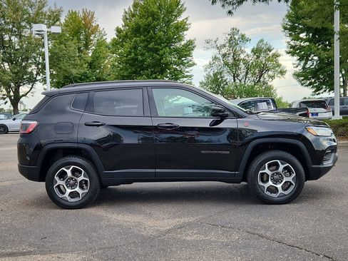 Used 2022 Jeep Compass Trailhawk AWD/4WD image 6