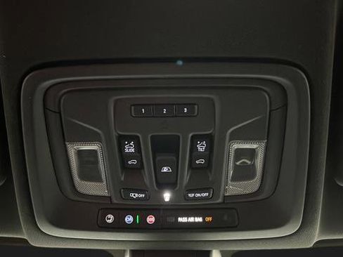Used 2020 GMC Sierra 2500 AT4 w/ AT4 Premium Package AWD/4WD image 38