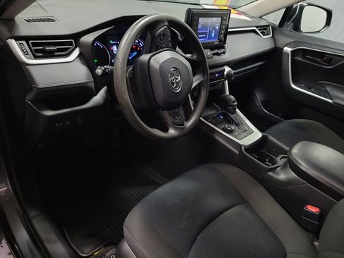 Used 2022 Toyota RAV4 LE AWD/4WD image 13