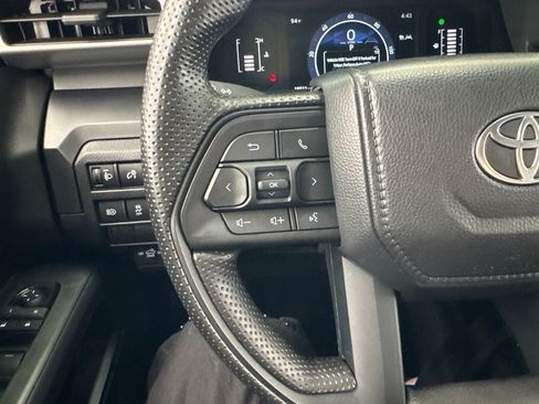 Certified 2024 Toyota Tacoma SR AWD/4WD image 18