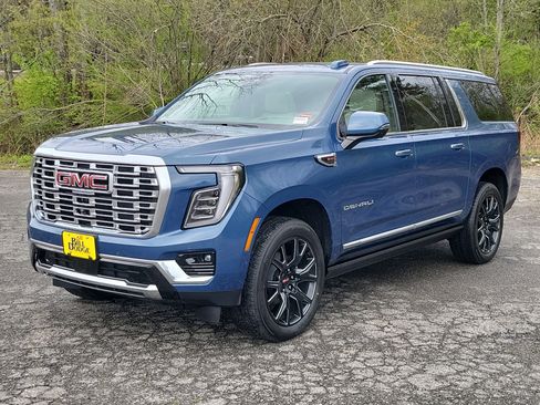 New 2026 GMC Yukon XL Denali w/ Sun & Power Step Package AWD/4WD image 1