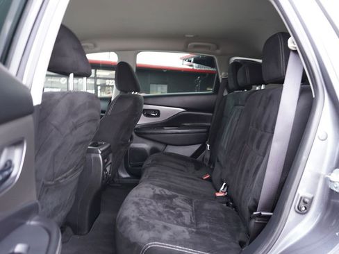 Used 2019 Nissan Murano S image 24
