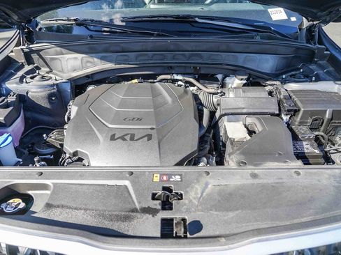 Used 2024 Kia Telluride EX w/ EX Captain's Chair Package image 31