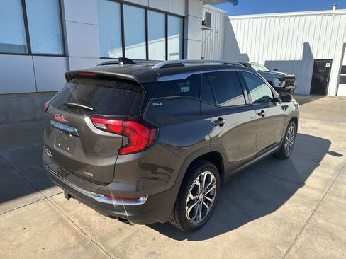 Used 2020 GMC Terrain SLT image 31