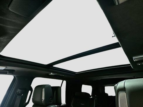 Used 2023 Cadillac Escalade Sport Platinum AWD/4WD image 23