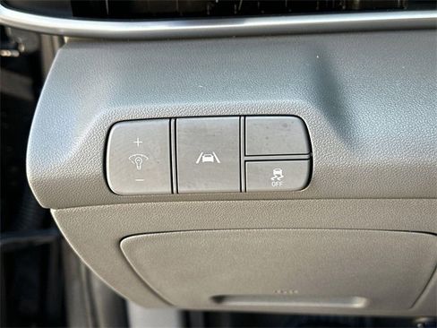 Used 2022 Hyundai Elantra SEL w/ Cargo Package image 16