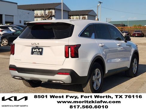 New 2026 Kia Sorento LX FWD image 3