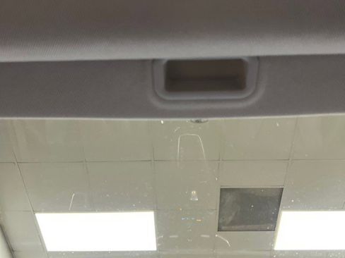 Used 2018 Ford Focus Titanium image 21