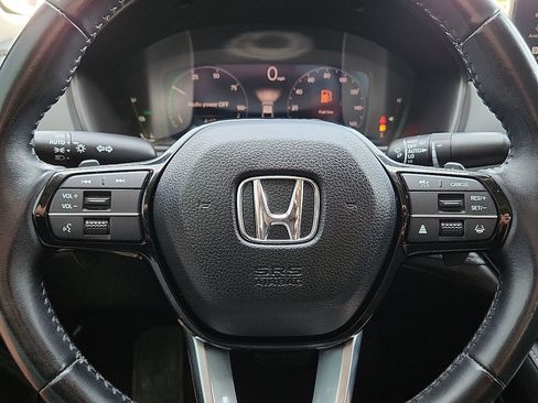 Used 2024 Honda Accord Touring image 12