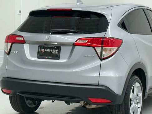 Used 2019 Honda HR-V LX image 14