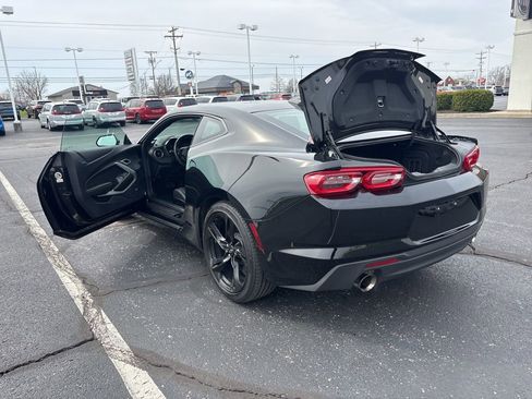 Used 2023 Chevrolet Camaro LT w/ Technology Package image 16