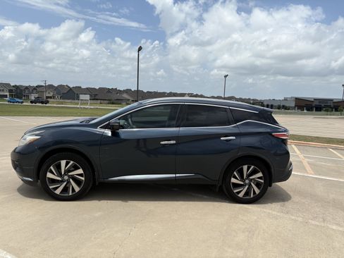 Used 2015 Nissan Murano Platinum w/ Platinum Technology Package FWD image 2