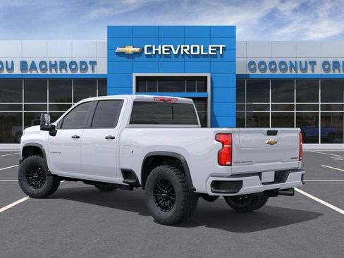 New 2026 Chevrolet Silverado 2500 ZR2 AWD/4WD image 3