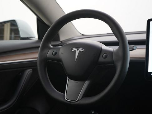 Used 2021 Tesla Model 3 Long Range AWD/4WD image 14