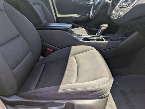 Used 2022 Chevrolet Malibu LT FWD image 30