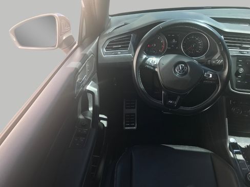Used 2021 Volkswagen Tiguan SE R-Line image 5