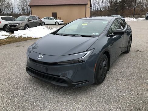 New 2026 Toyota Prius LE image 4