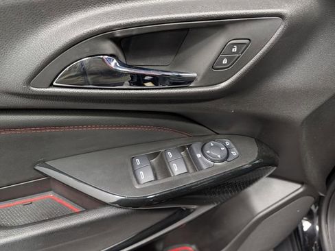 Used 2025 Chevrolet Trax RS image 15
