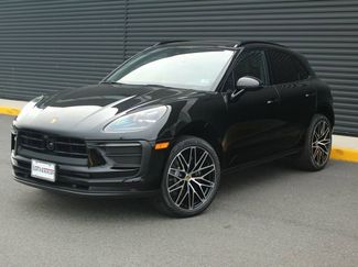 New 2026 Porsche Macan Base video 1