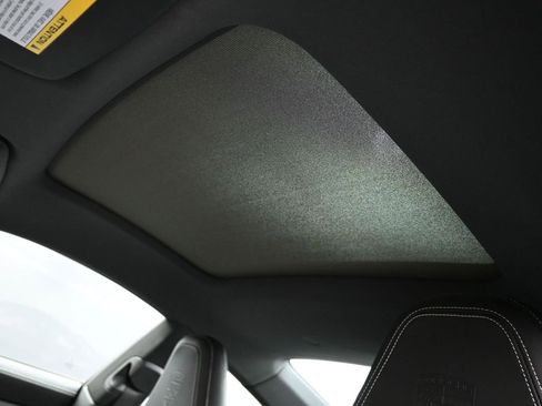 Certified 2025 Porsche 911 Carrera w/ Premium Package image 24