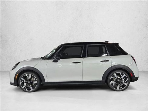 New 2026 MINI Cooper 4-Door Hardtop image 8