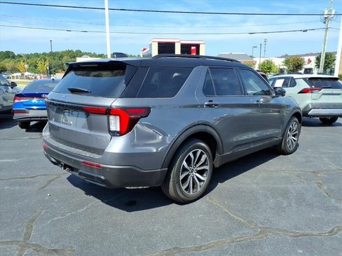 Used 2025 Ford Explorer ST-Line w/ Premium Package image 24
