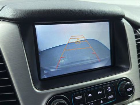 Used 2017 GMC Yukon SLT AWD/4WD image 27