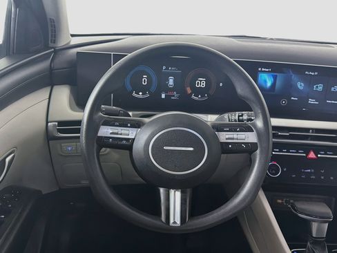 Used 2025 Hyundai Tucson SEL FWD image 17