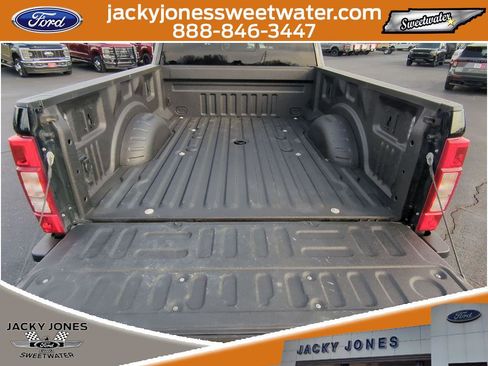 Certified 2022 Ford F350 Lariat w/ Chrome Package image 28