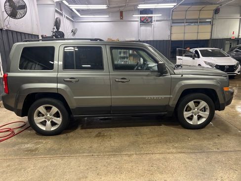 Used 2014 Jeep Patriot Sport w/ Power Value Group image 6