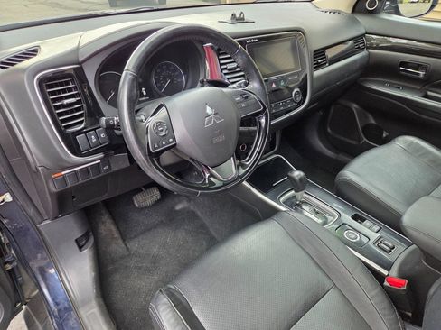 Used 2017 Mitsubishi Outlander SEL image 10