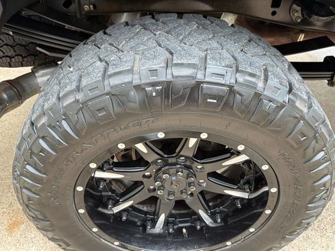 Used 2017 Ford F350 Platinum w/ Platinum Ultimate Package AWD/4WD image 20