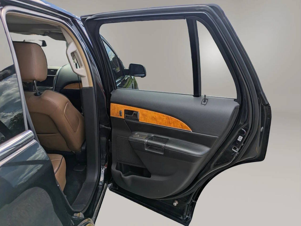 Used 2012 Lincoln MKX AWD image 29