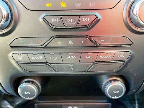 Used 2019 Ford Ranger XLT w/ Equipment Group 301A Mid image 16