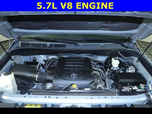 Used 2018 Toyota Tundra SR5 image 7