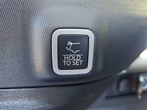 New 2025 Jeep Grand Cherokee Altitude image 25