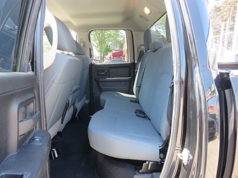 Used 2019 RAM 1500 Express w/ Express Value Package AWD/4WD image 19