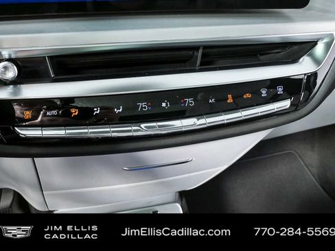 New 2026 Cadillac Lyriq Luxury RWD image 16