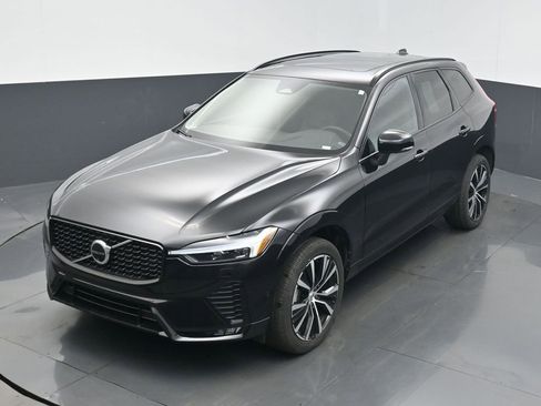 Used 2024 Volvo XC60 B5 Plus image 9