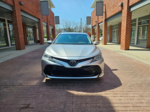 Used 2019 Toyota Camry LE w/ Convenience Package image 2