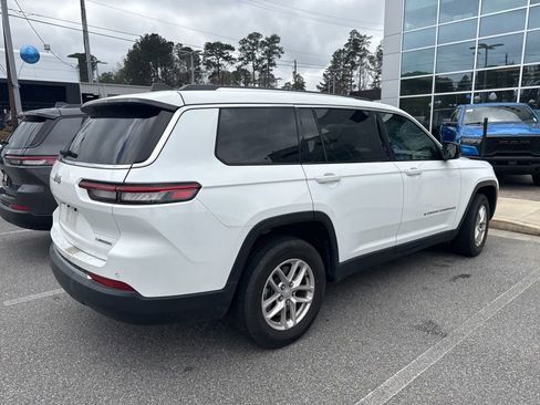 Used 2023 Jeep Grand Cherokee L Laredo image 7