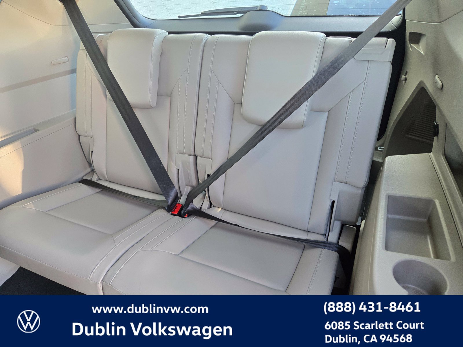 Used 2018 Volkswagen Atlas SE w/ R-Line Package AWD/4WD image 11