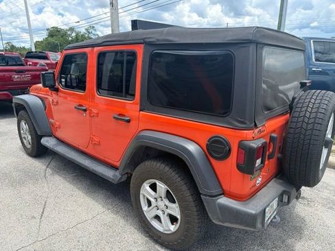 Used 2018 Jeep Wrangler Unlimited Sport S AWD/4WD image 2