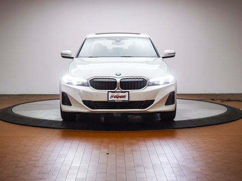 Used 2025 BMW 330i Sedan w/ Convenience Package image 8