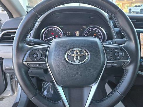 Used 2019 Toyota Camry XLE FWD image 23