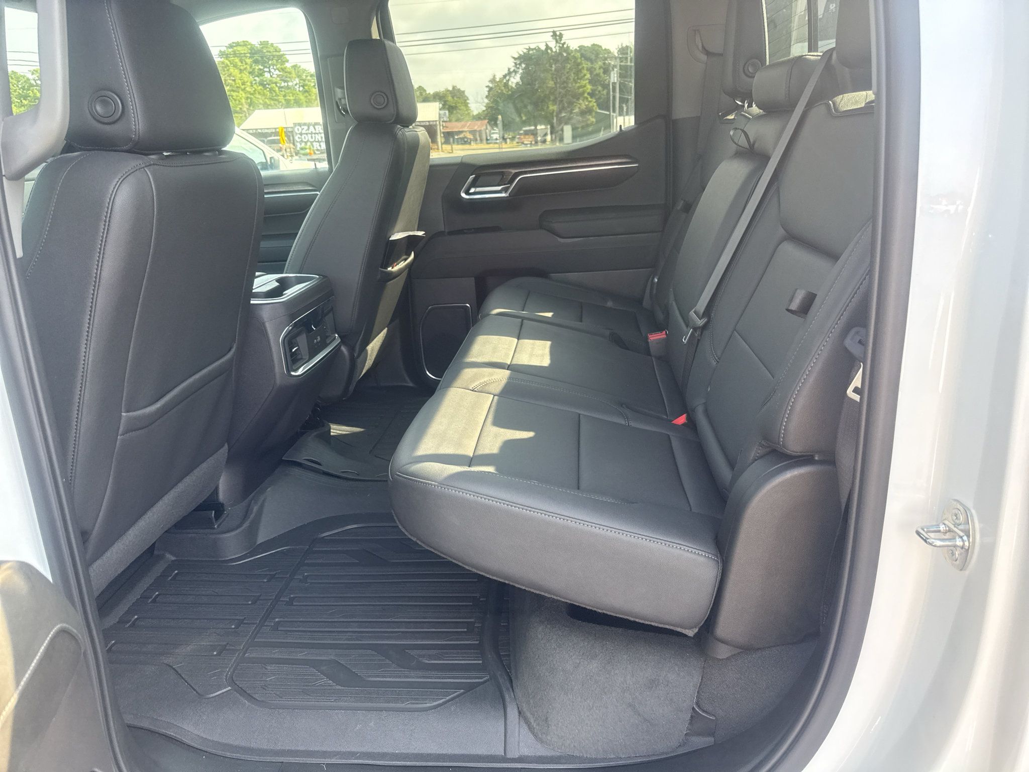 Used 2024 GMC Sierra 1500 Elevation w/ Elevation Premium Package AWD/4WD image 14