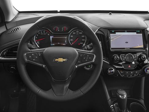 Used 2017 Chevrolet Cruze Premier FWD image 10