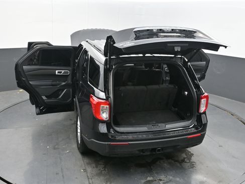 Used 2020 Ford Explorer XLT w/ Class III Trailer Tow Package image 47